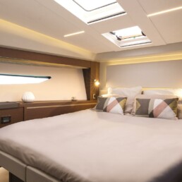 du thuyền đã qua sử dụng Prestige 520