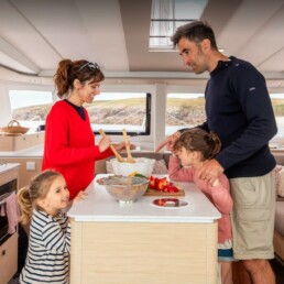 Du thuyền gia đình - Vietyacht Plus