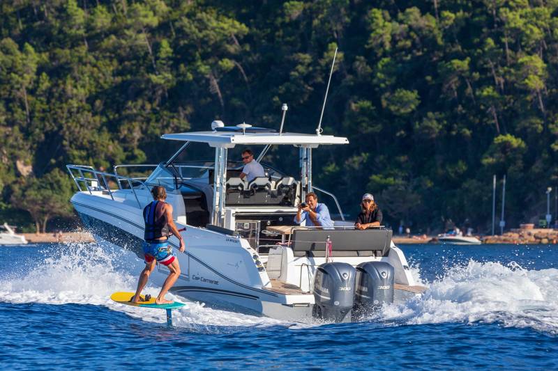 phan biet yacht va speedboat, Vietyacht Plus