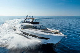 du thuyền Ferretti Yacht 670 new