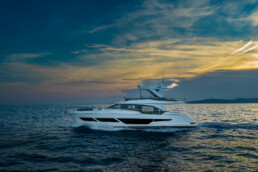 du thuyền Ferretti Yacht 670 new