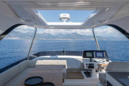 du thuyền Ferretti Yacht 670 new