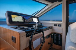 du thuyền Ferretti Yacht 670 new