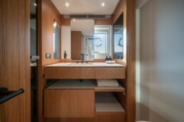 du thuyền Ferretti Yacht 670 new