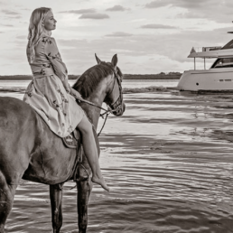 du thuyền ferretti chính hãng tại Việt Nam