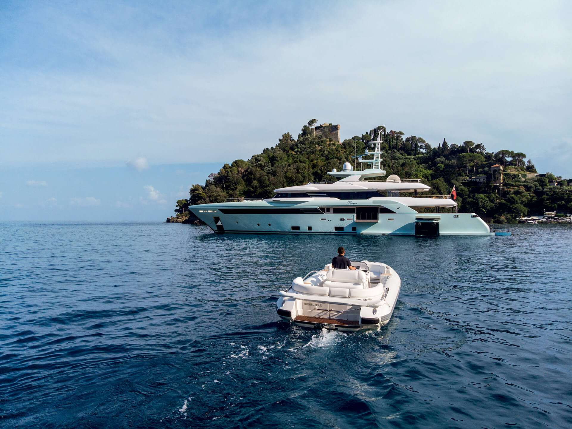 du thuyen Ferretti Group
