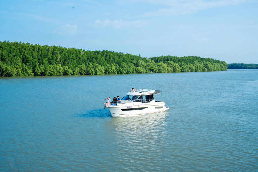 thue du thuyen Sai Gon