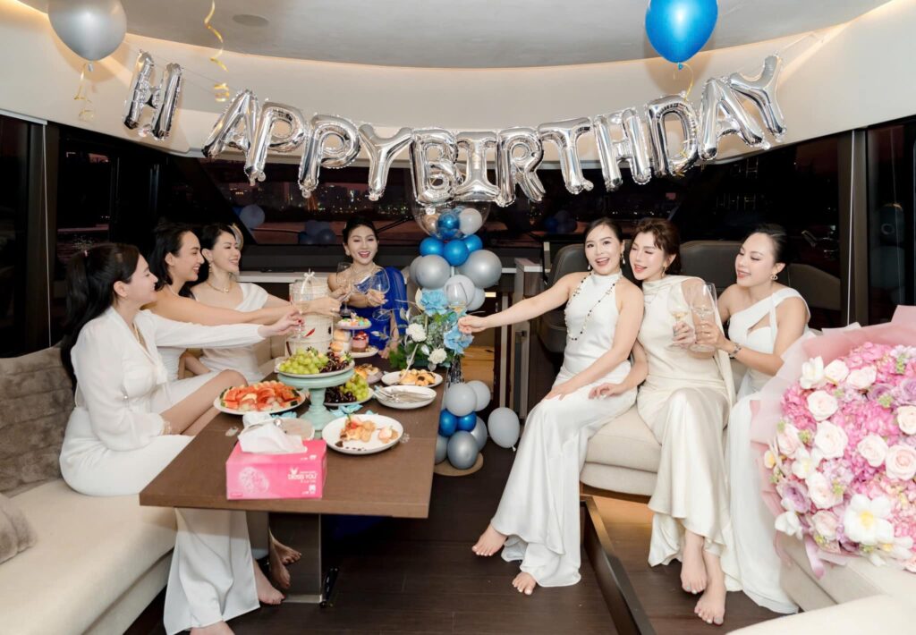 du thuyền sông Sài Gòn