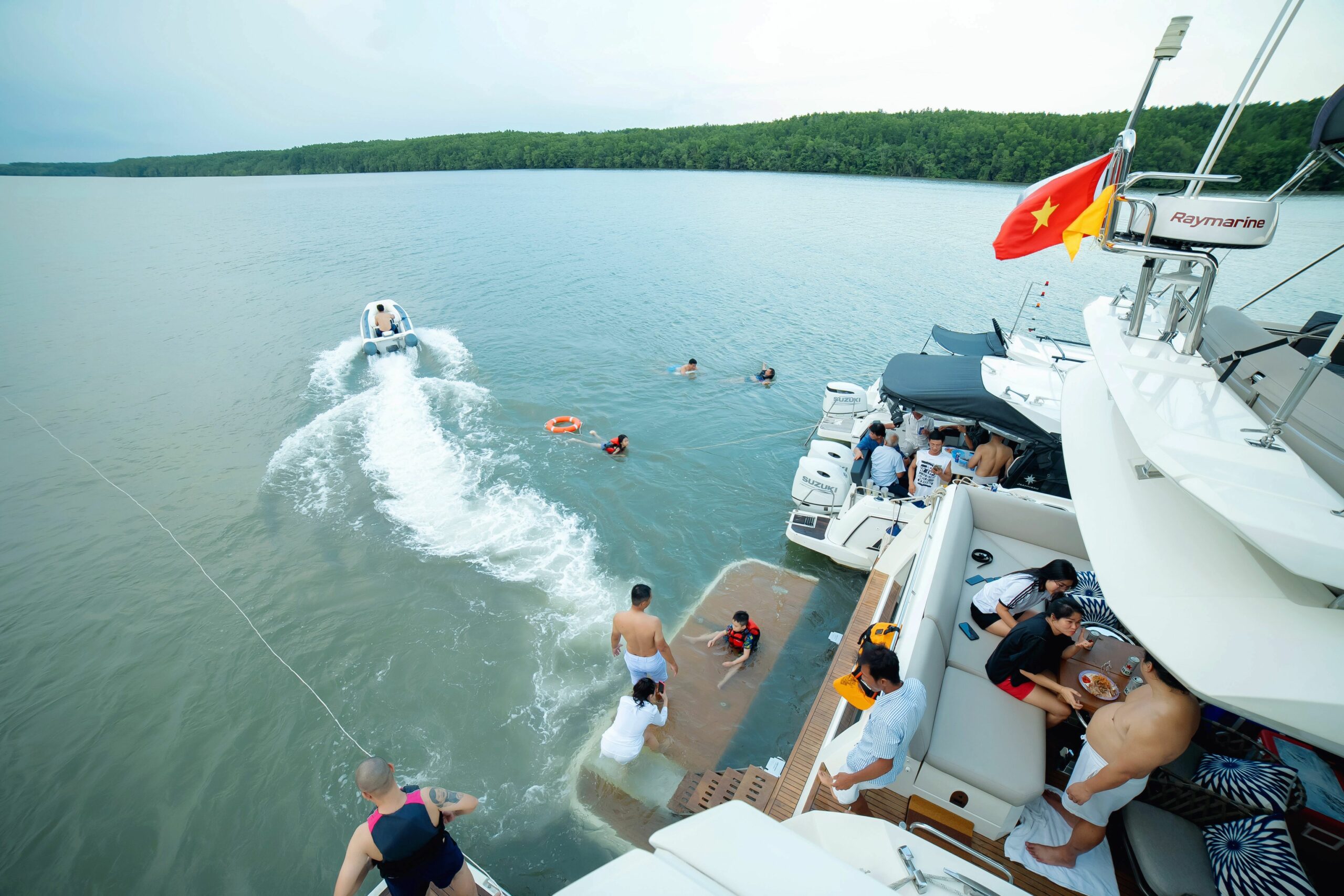 thue du thuyen Saigon