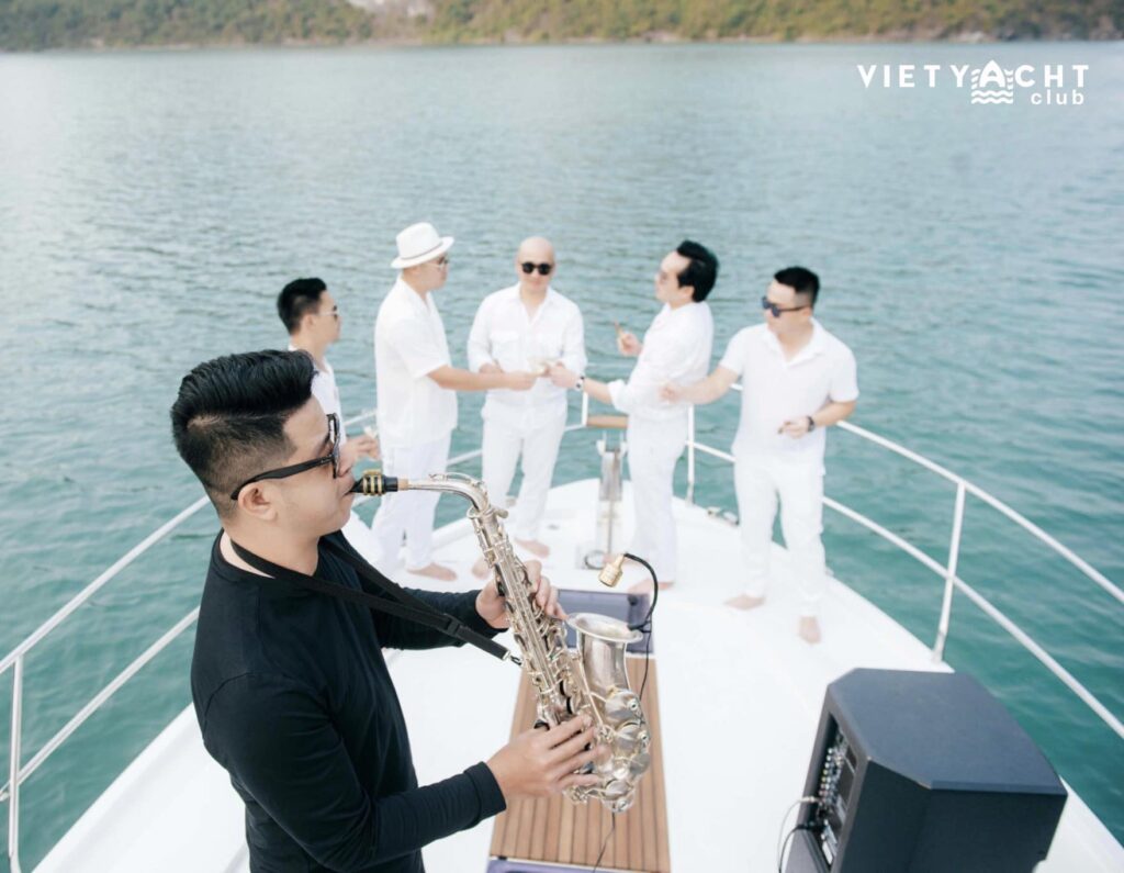 dịch vụ cho thuê du thuyền Vietyacht Plus
