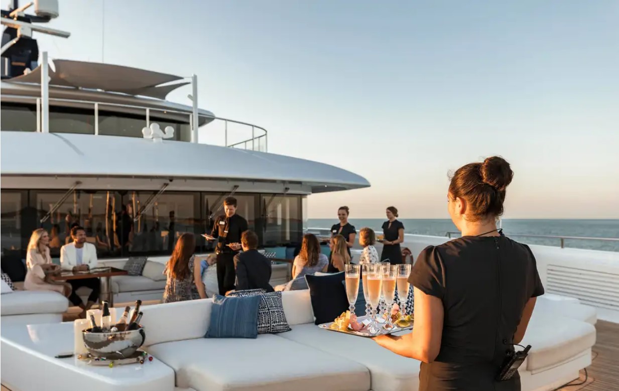 tổ chức workshop trên du thuyền