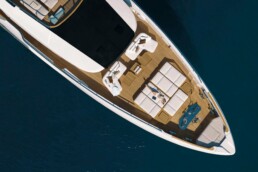du thuyền Custom Line Navetta 38