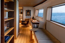 du thuyền Custom Line Navetta 38