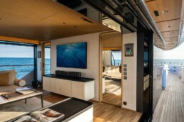 du thuyền Custom Line Navetta 38
