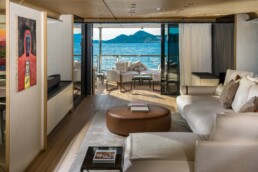 du thuyền Custom Line Navetta 38