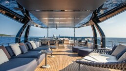 du thuyền Custom Line Navetta 42