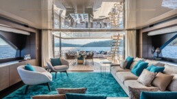 du thuyền Custom Line Navetta 42