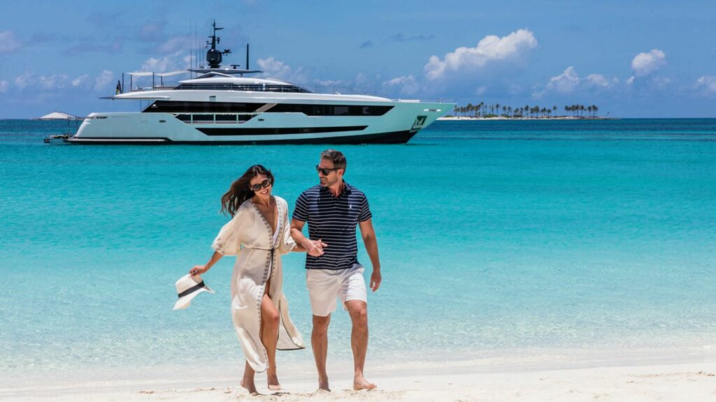 du thuyền Custom Line 120