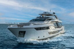du thuyền Ferretti Yacht 940