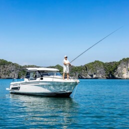 du thuyền cho thuê tại Hạ Long