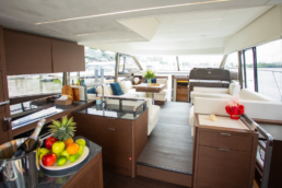 du thuyền cũ Prestige 590