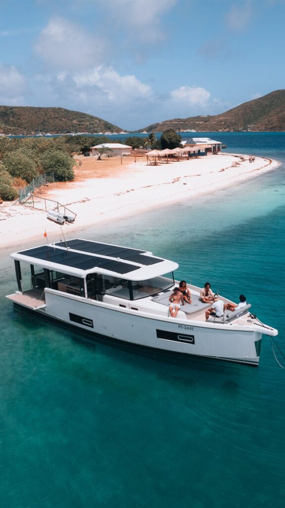 du thuyền nhập khẩu Jeanneau