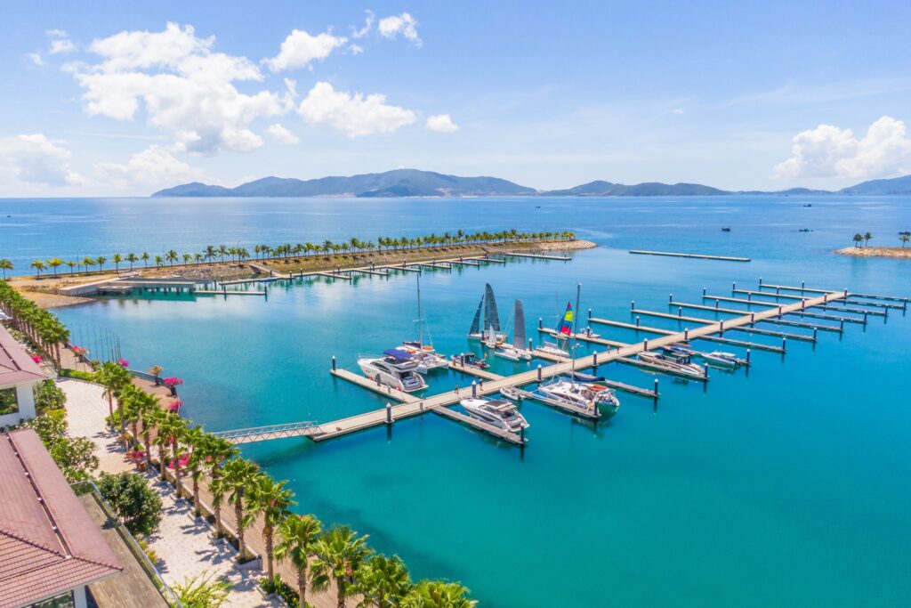 du thuyền ana marina nha trang