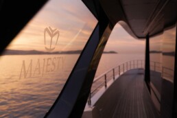 du thuyền nhập khẩu Majesty