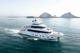 Du thuyen nhập khẩu Nomad 101