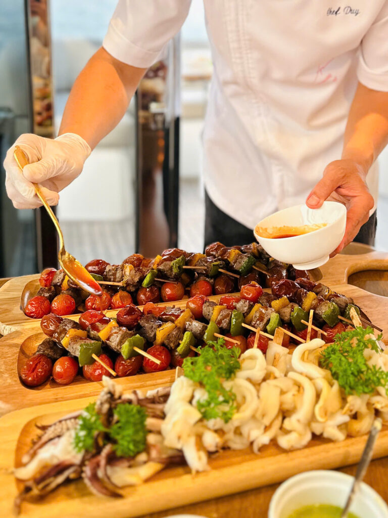 du thuyen cho thue tren song Sai Gon