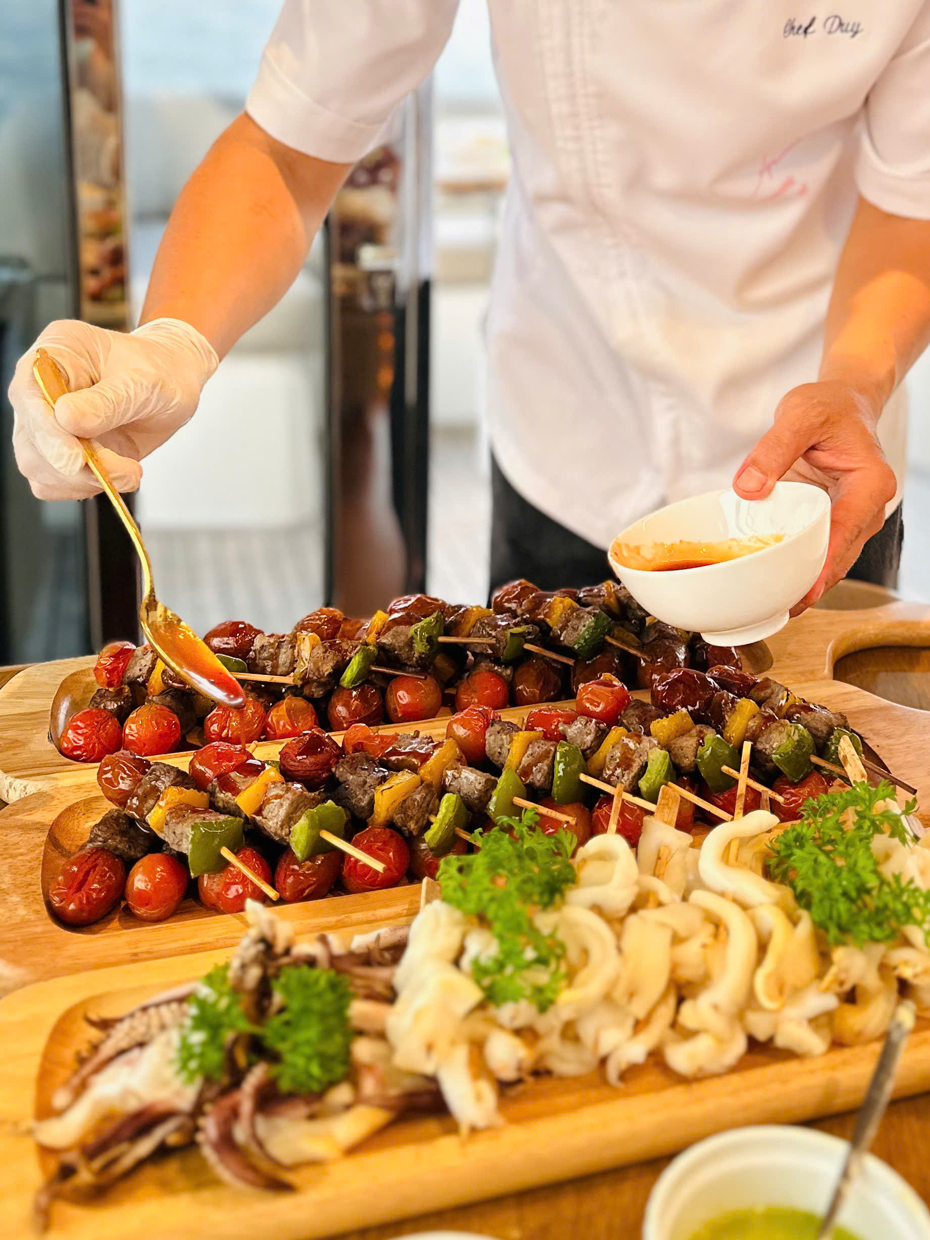 du thuyen cho thue tiec omakase