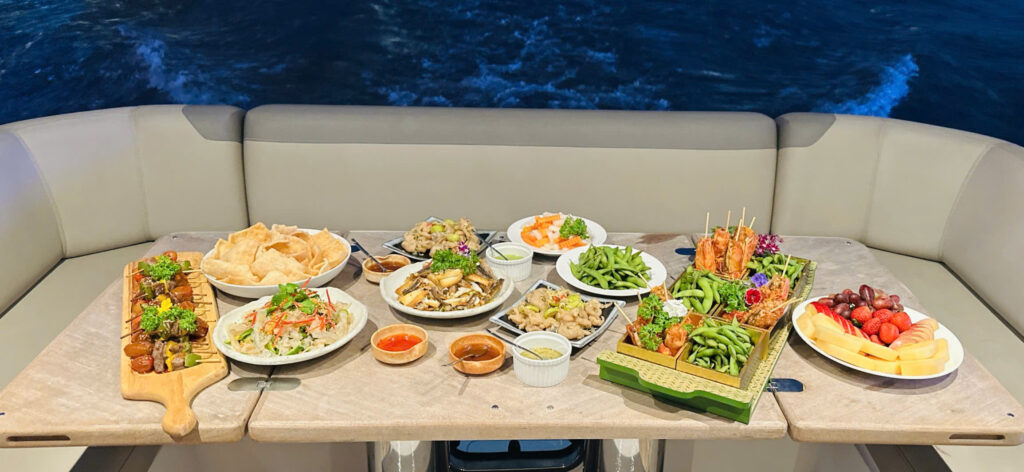 du thuyen cho thue tren song Sai Gon