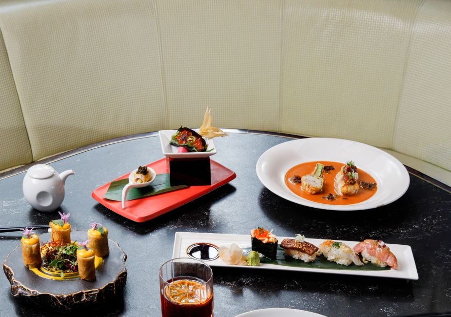 du thuyen cho thue tiec omakase