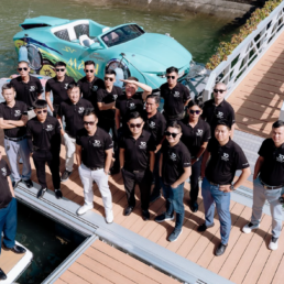 Đội ngũ crew du thuyền Vietyacht Plus đẳng cấp