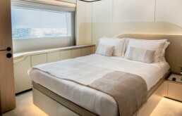 mua ban du thuyen Majesty 100 terrace - Vietyacht Plus