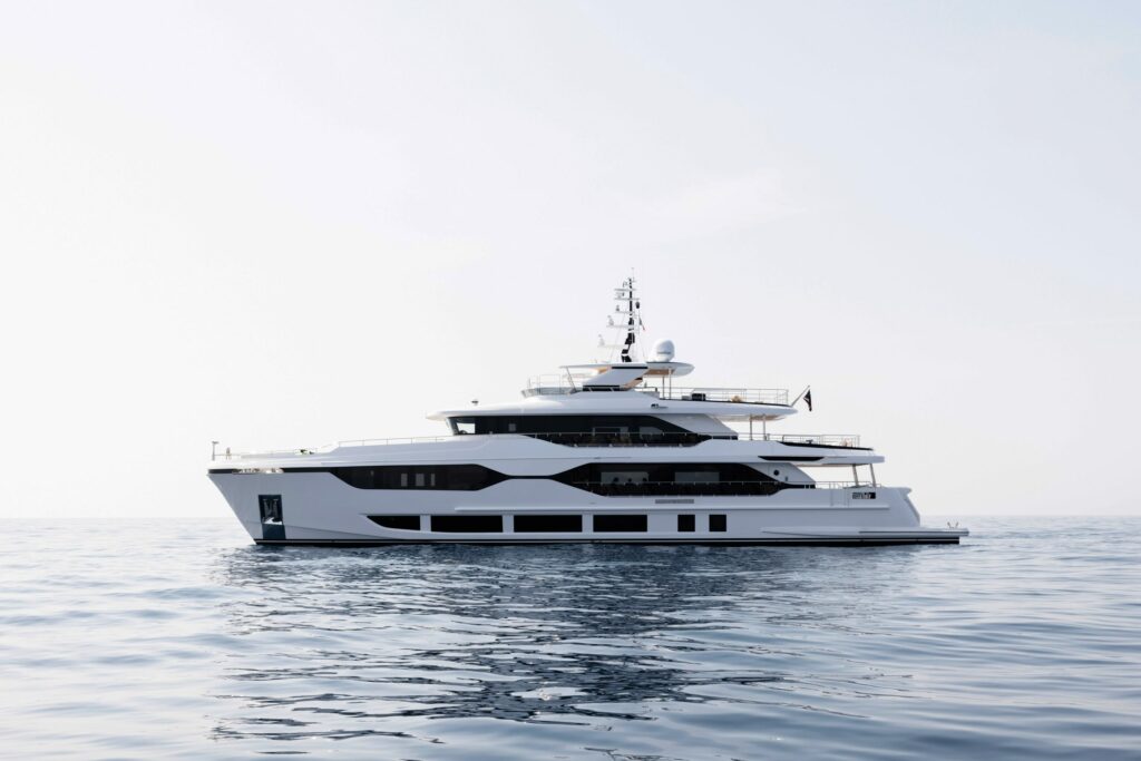 mua ban du thuyen Majesty 120 - Vietyacht Plus