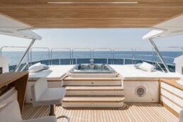 mua ban du thuyen Majesty 120 - Vietyacht Plus