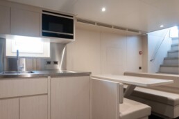 mua ban du thuyen Nomad 101 - Vietyacht Plus