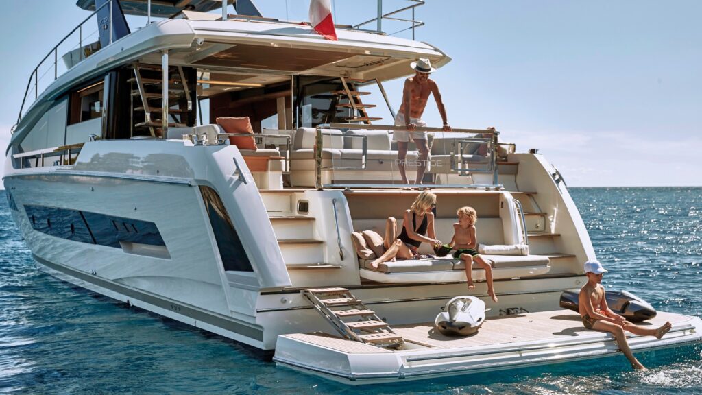 thue du thuyen chup anh Vietyacht Plus