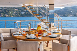 tiec chieu dai tren du thuyen ca nhan Vietyacht Plus