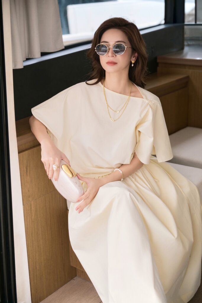 cho thue du thuyen Vietyacht Plus - trang phuc nu