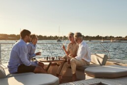 du thuyen tiep khach - Vietyacht Plus