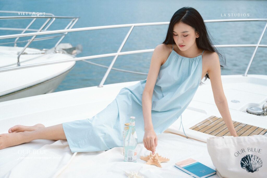 cho thue du thuyen Vietyacht Plus - trang phuc nu