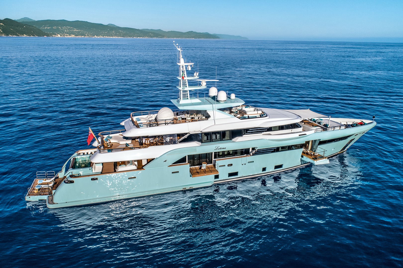 du thuyen Ferretti Group - CRN LATONA