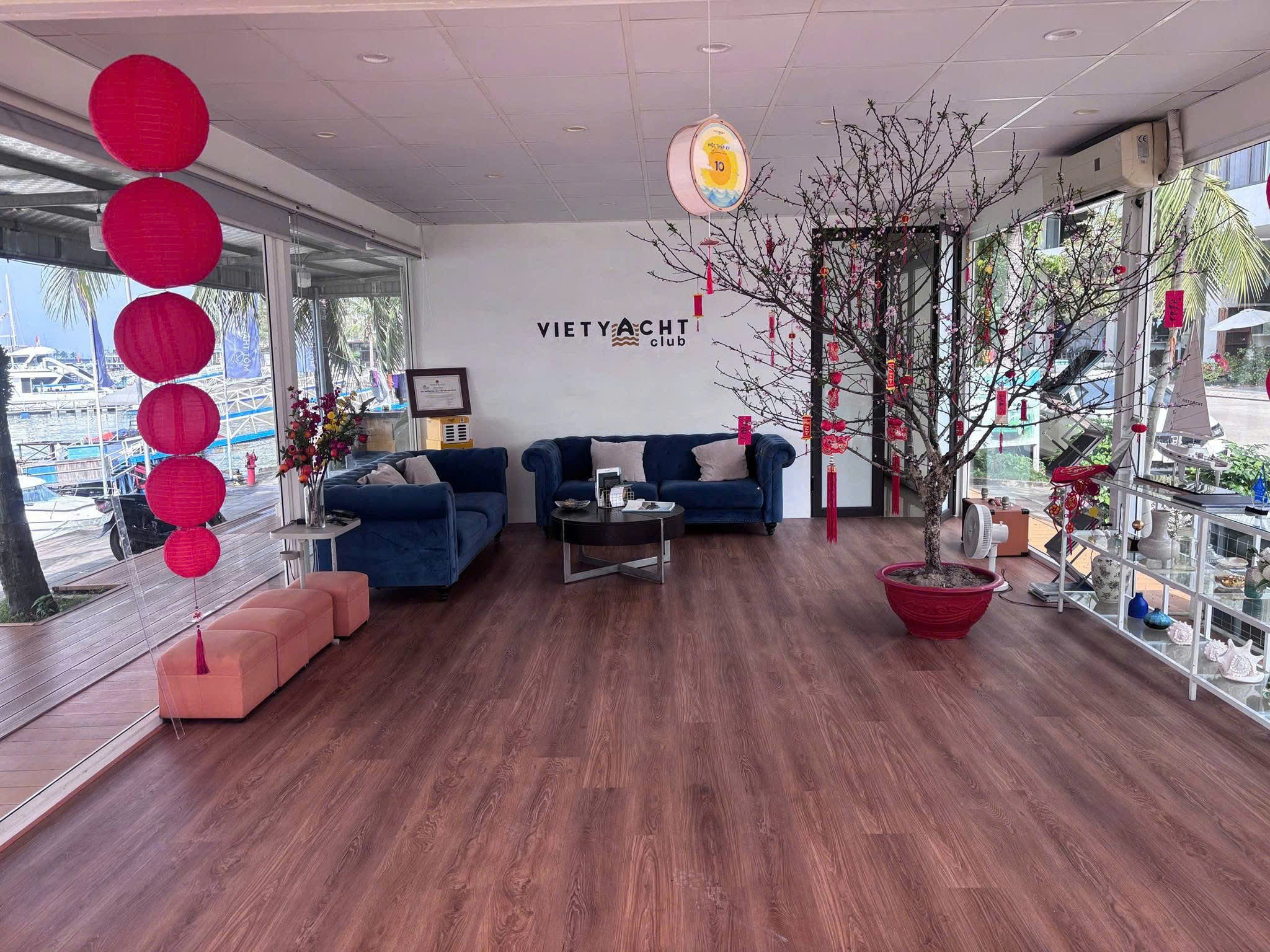 ben du thuyen Vietyacht Club Halong