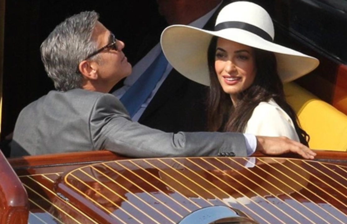 du thuyen Riva - hao quang ruc ro