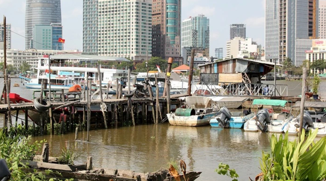 ben dau thuyen tai Saigon khong dat chuan