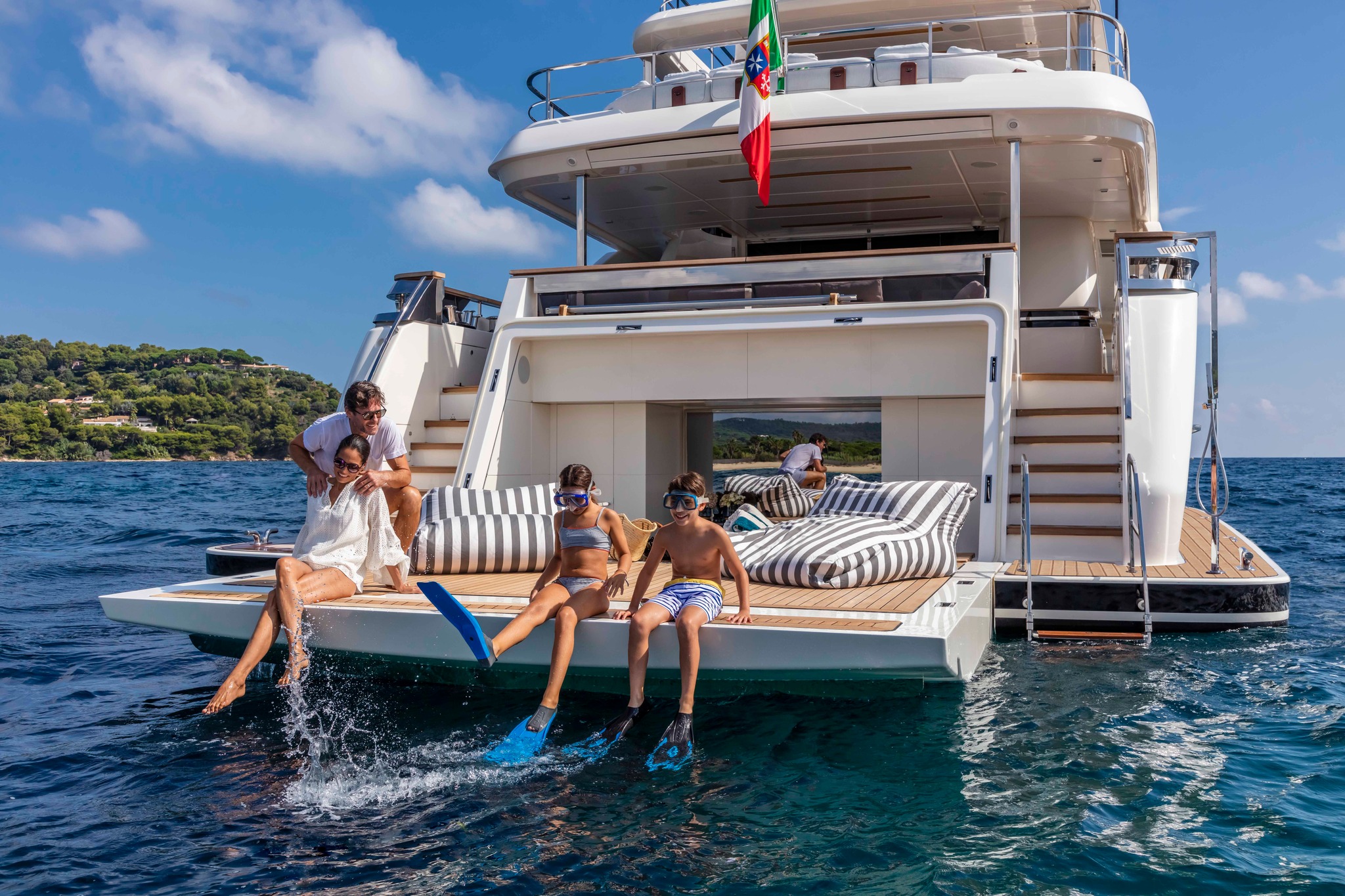 du thuyen ket hop watersport - Vietyacht Plus