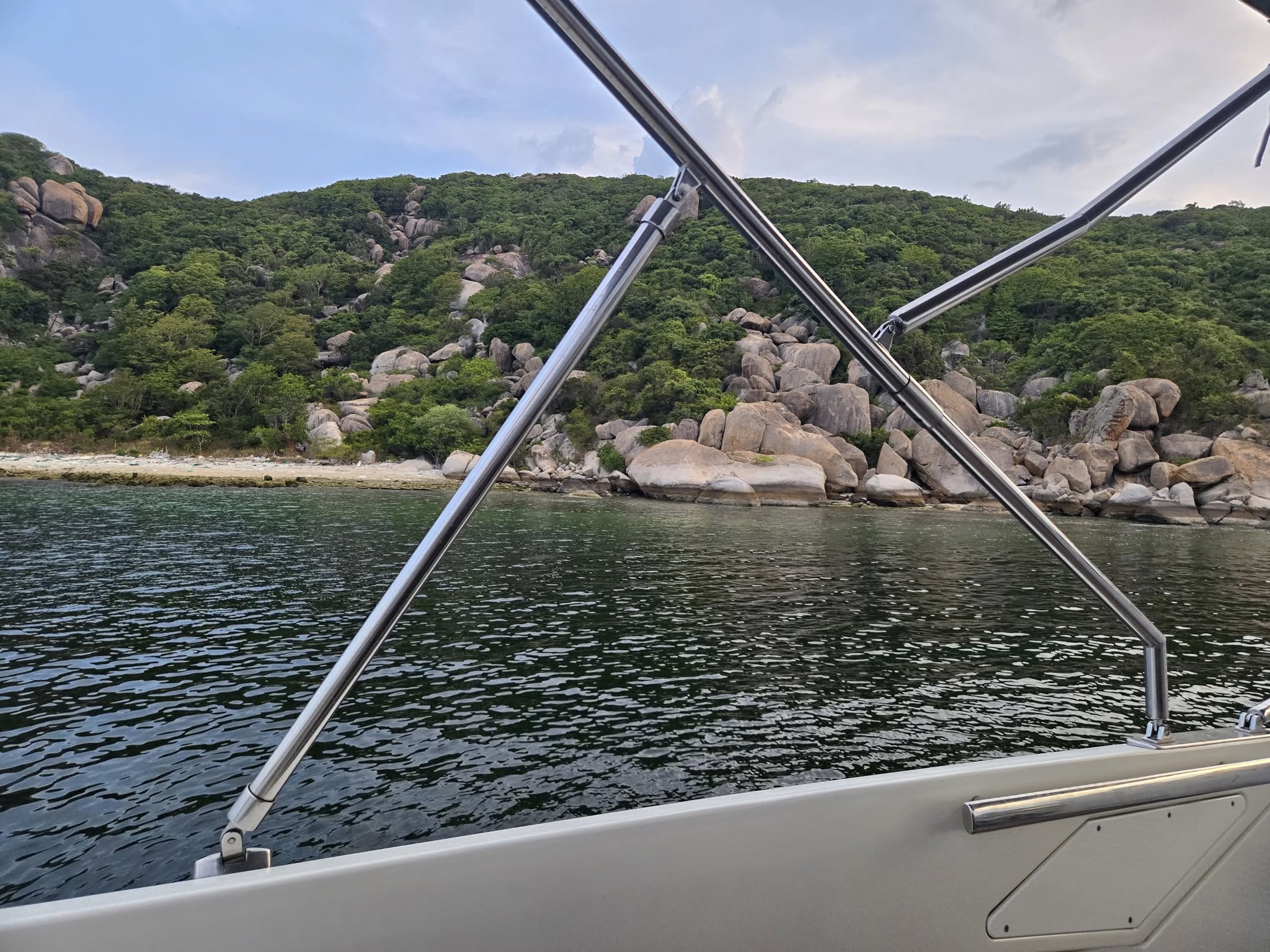 thue du thuyen di bien - Vietyacht Plus - Prestige 520