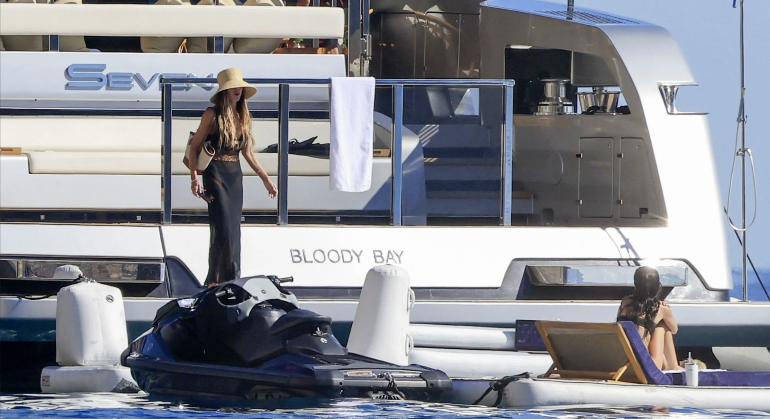 Du thuyen Riva 130 Bellissima cua David Beckham cung vo Victoria
